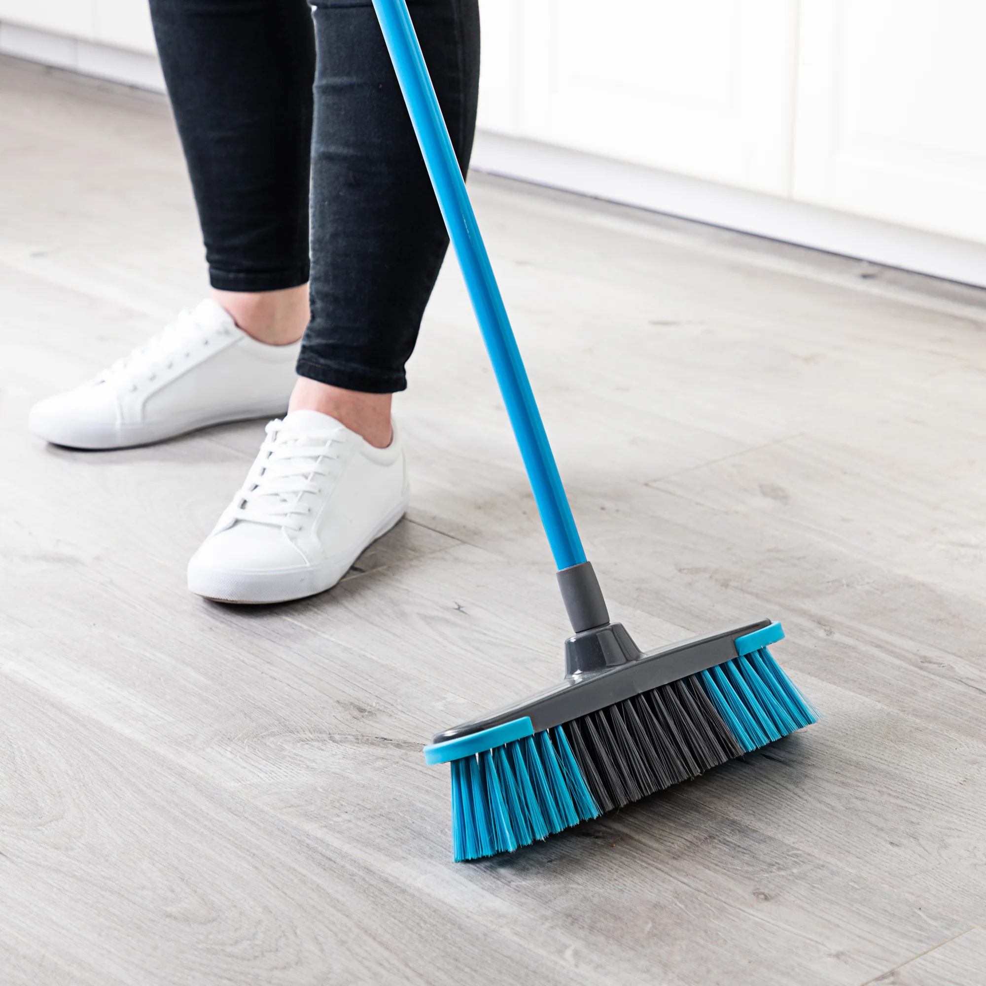 Minky 3-Piece Pole Broom - Image 3