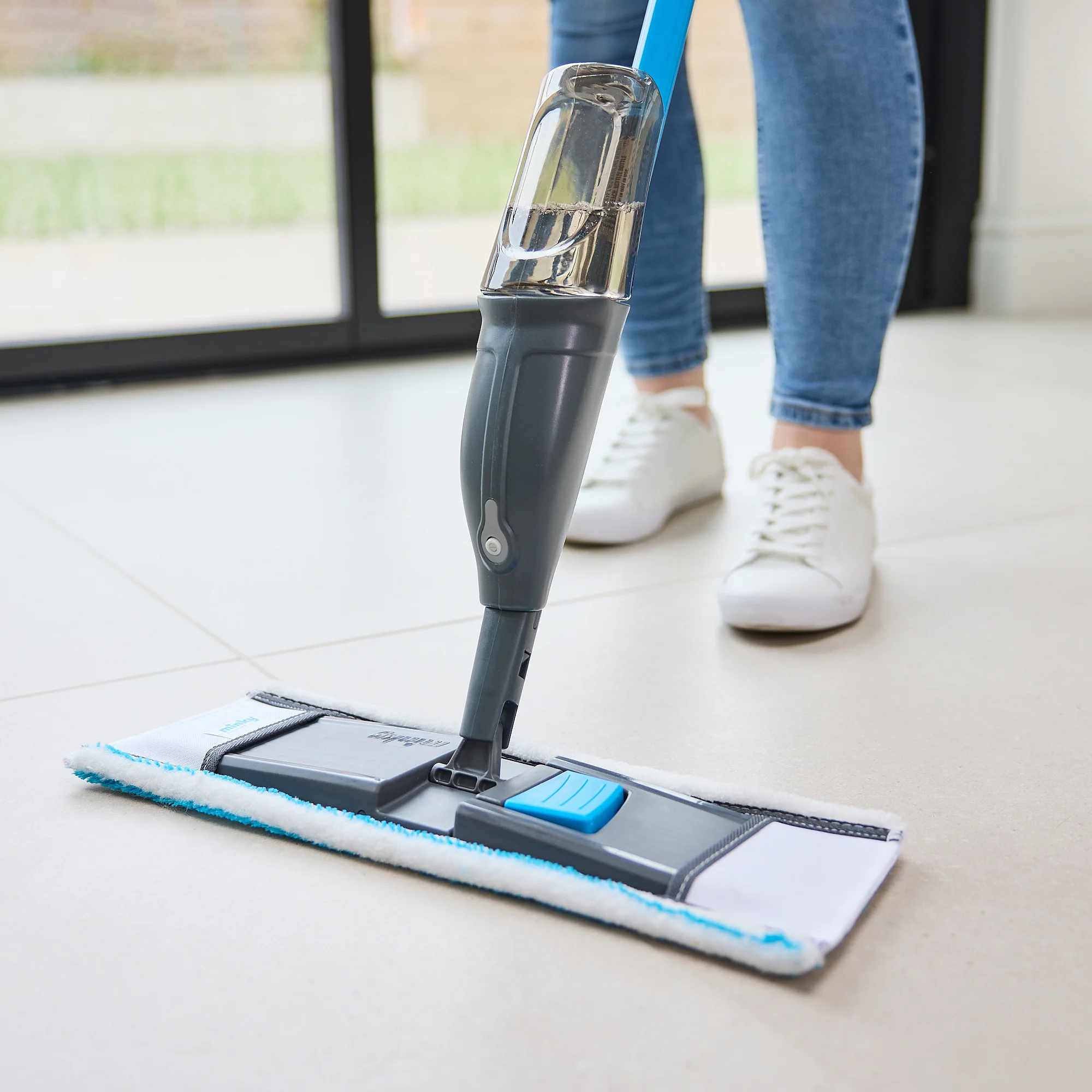 Minky 4-in-1 Action Spray Mop - Image 3