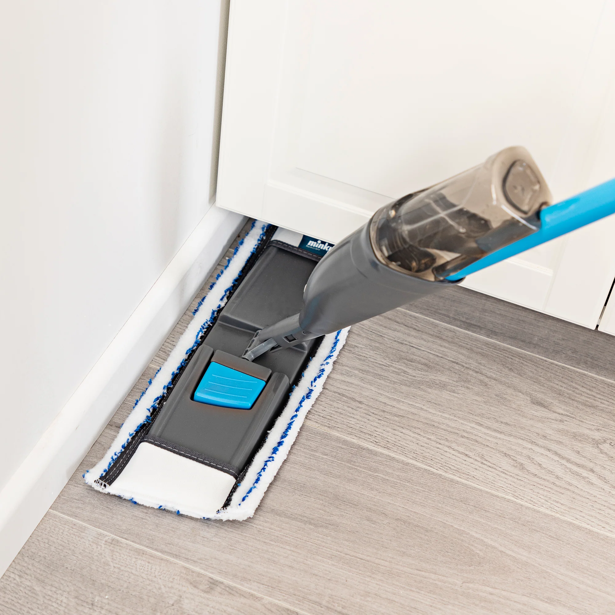 Minky 4-in-1 Action Spray Mop - Image 5