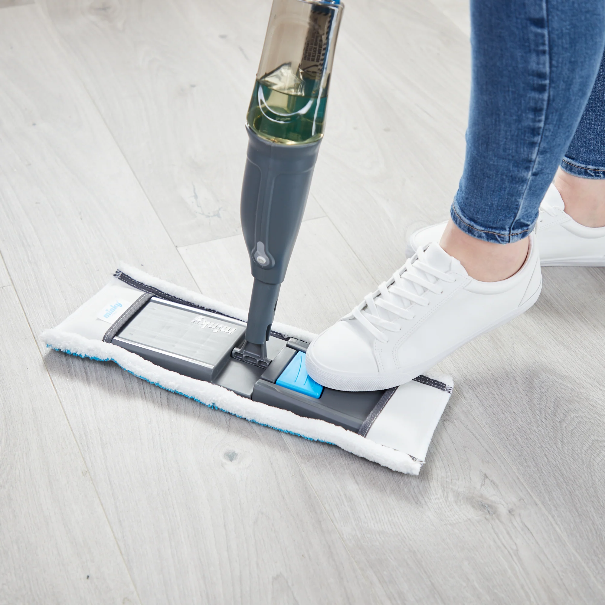 Minky 4-in-1 Action Spray Mop - Image 7