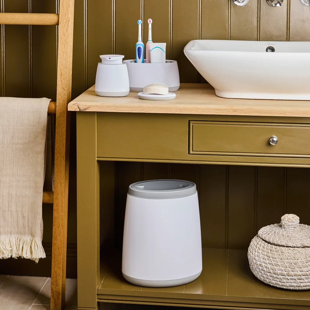 Minky 8L Bin with Swing Lid - Image 5