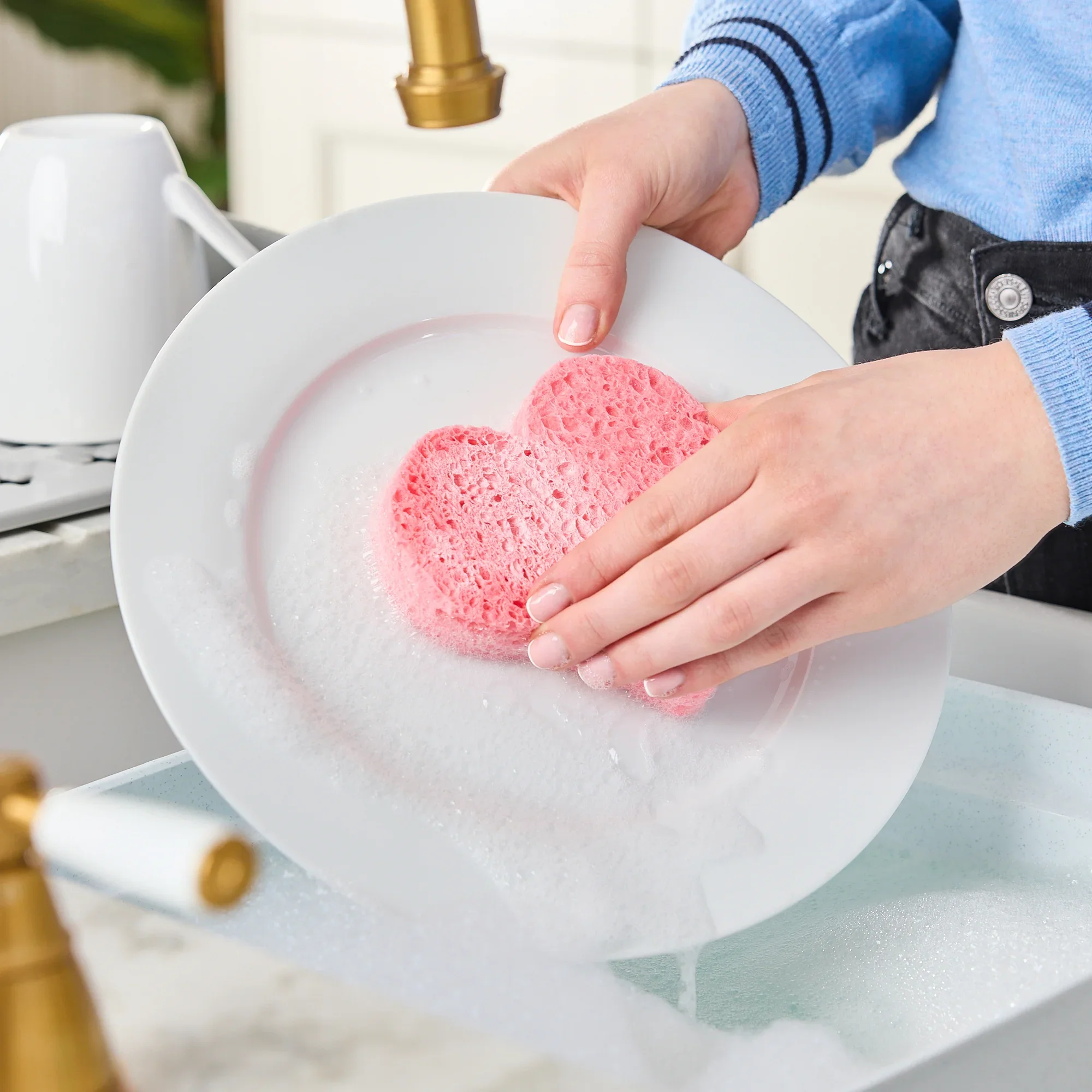 Minky Heart Sponge Wipes 2 Pack - Image 2