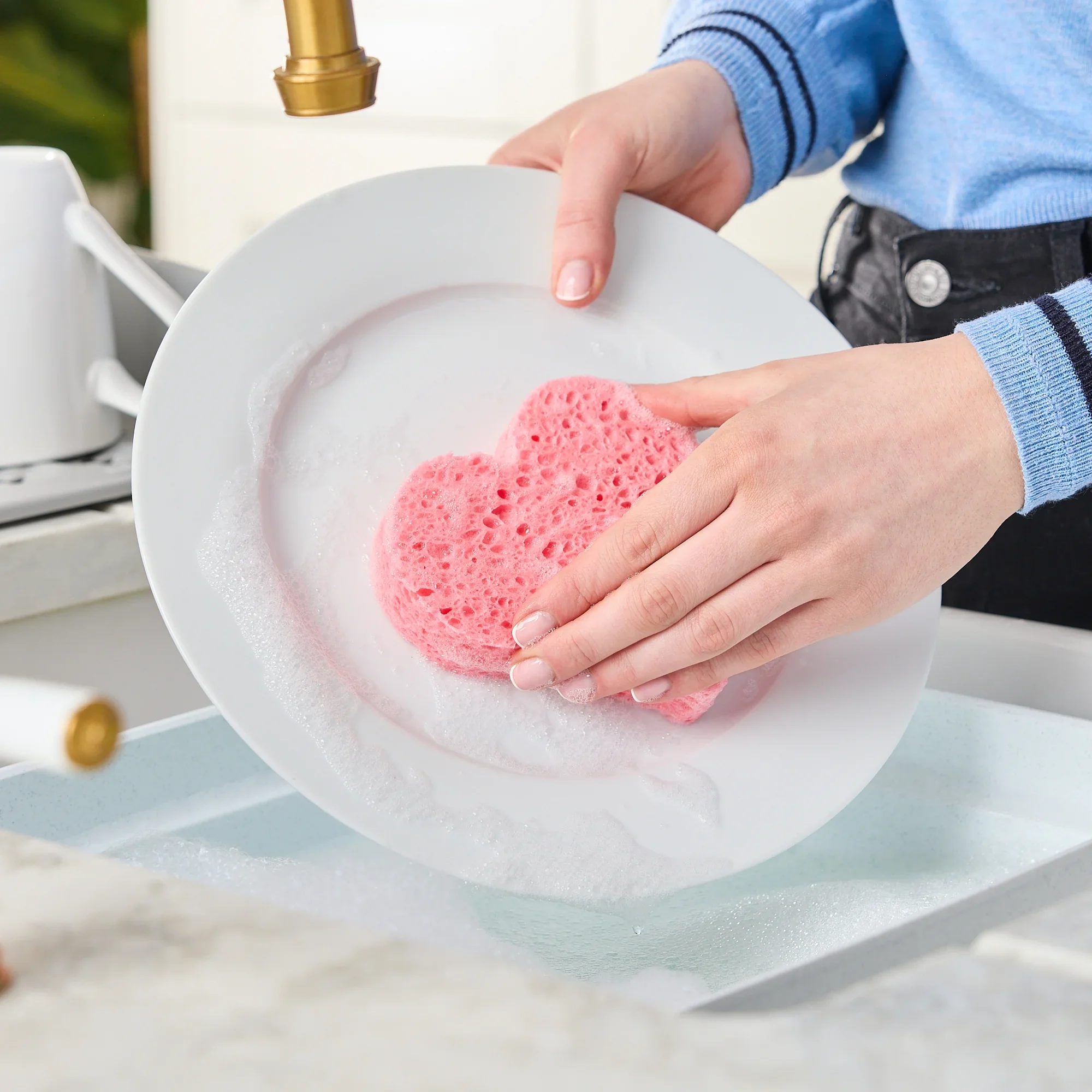 Minky Heart Sponge Wipes 2 Pack - Image 3
