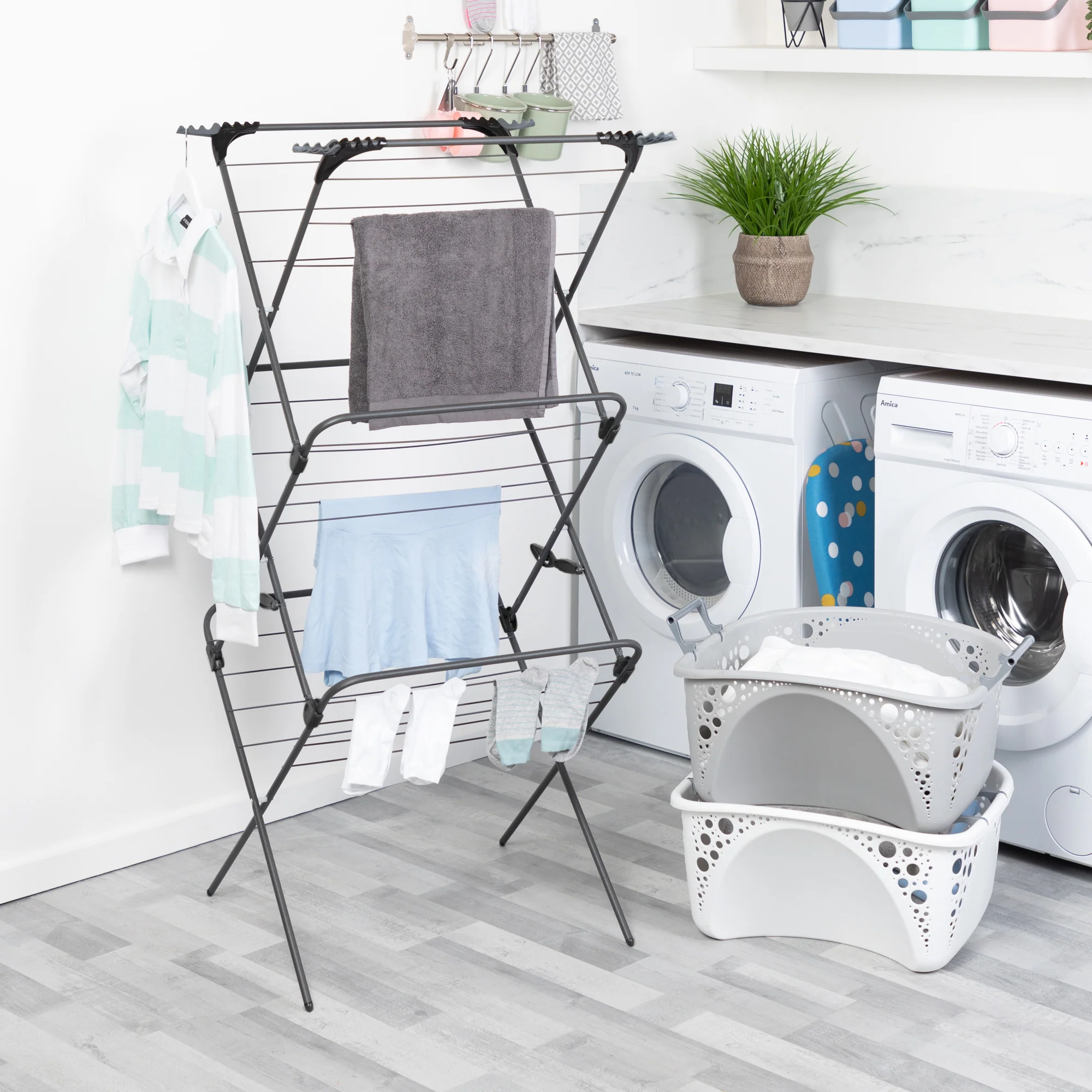 Minky Premium sureGRIP® 3 Tier Airer - Image 3